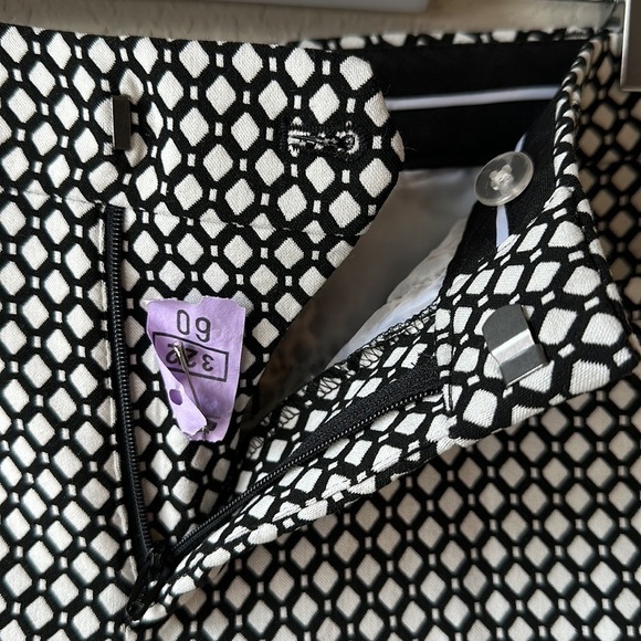 Banana Republic Factory Black and White Diamond Print Sloan Crop Pant Size 4P - Picture 5 of 13